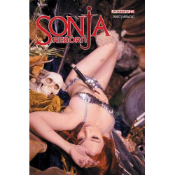 SONJA REBORN -1 CVR E COSPLAY